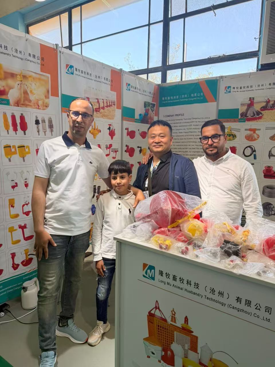 隆牧展会1.jpg